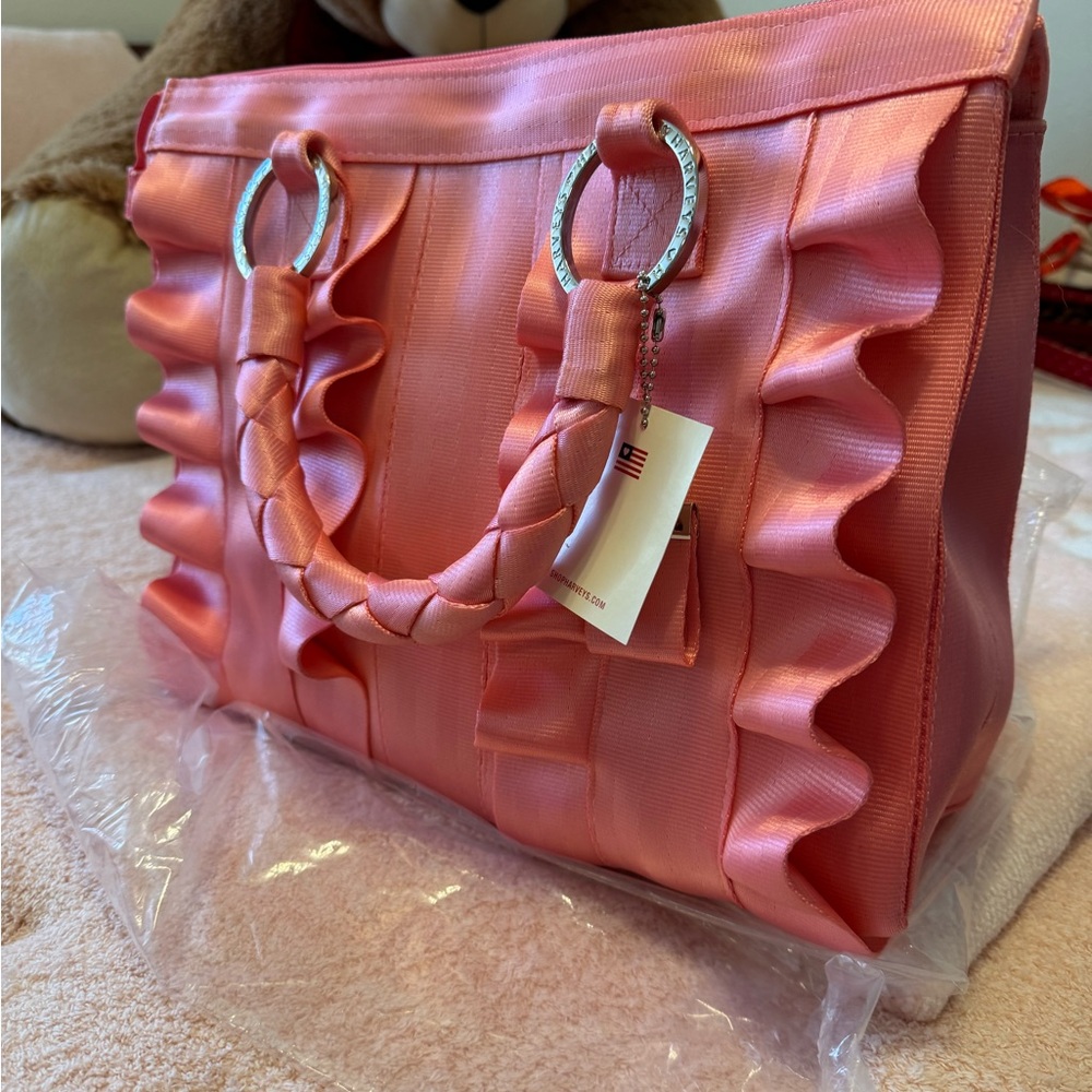Harvey’s Seat Belt Satchel